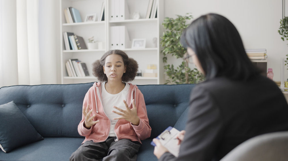 how to help a teenager with mental health issues