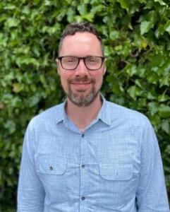 oie_1522542Hd81tbuy-241x300