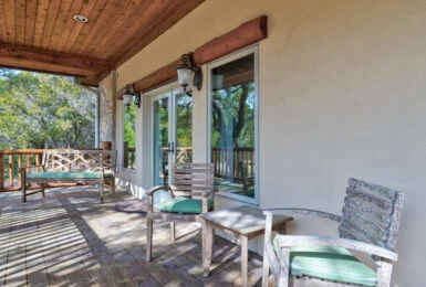 oie_28211012pYM69plY