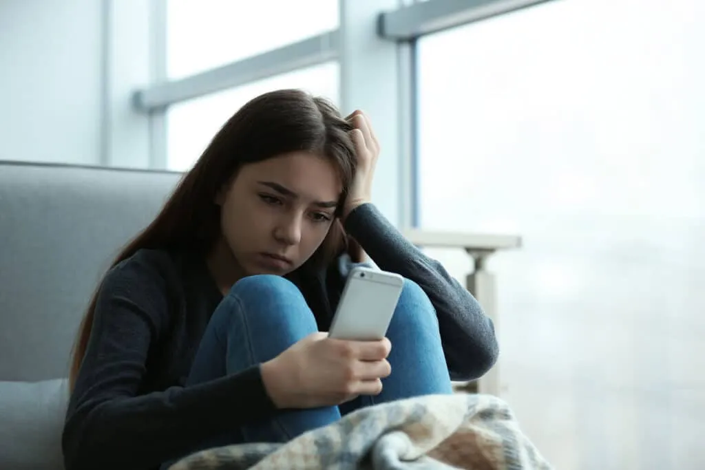 Social Media and Teen Anxiety Social Media and Teen Anxiety